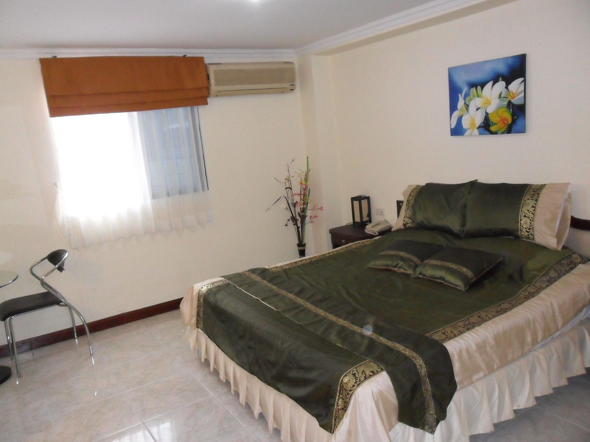 Adonis Guest House Patong Exterior photo