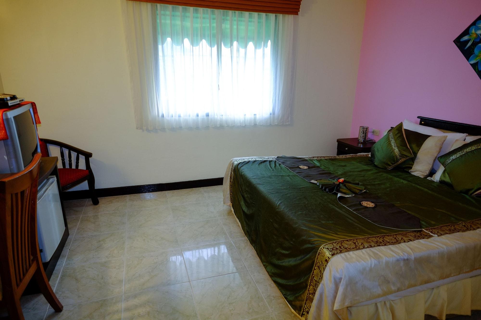 Adonis Guest House Patong Exterior photo
