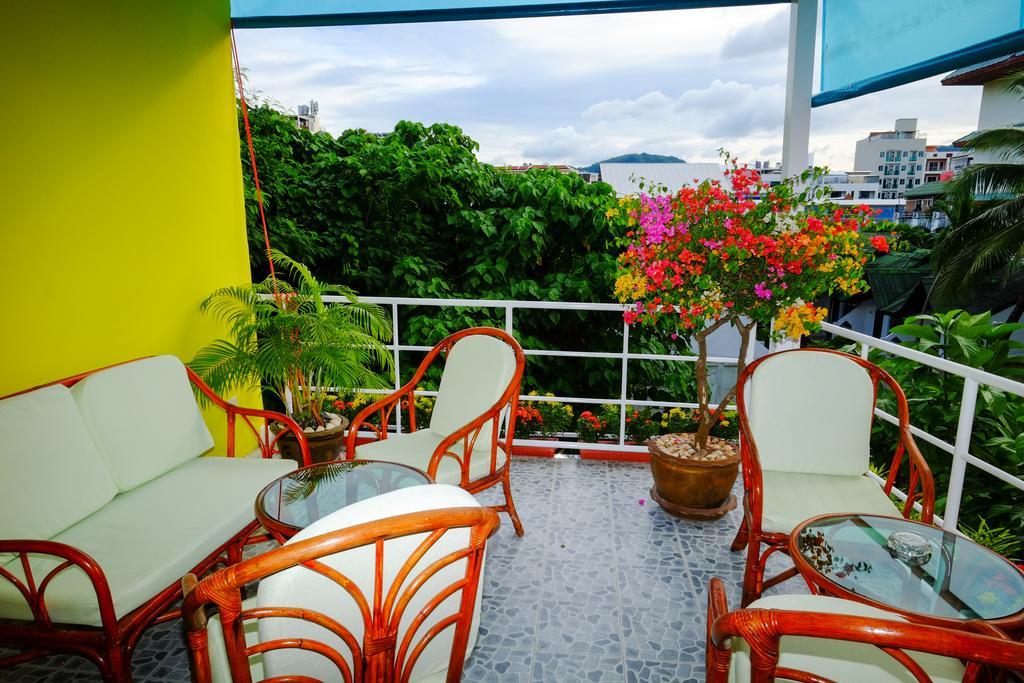 Adonis Guest House Patong Exterior photo