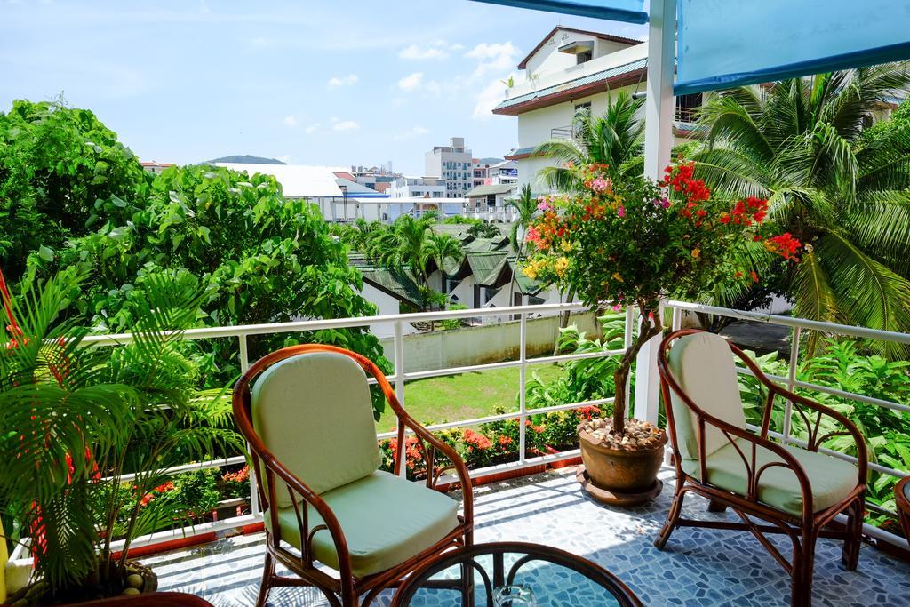 Adonis Guest House Patong Exterior photo